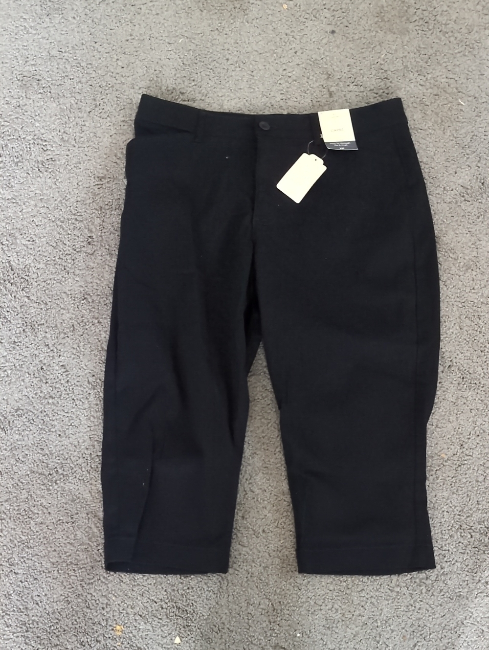 NWT St. John's Bay Black Capri Pants - Mid Rise